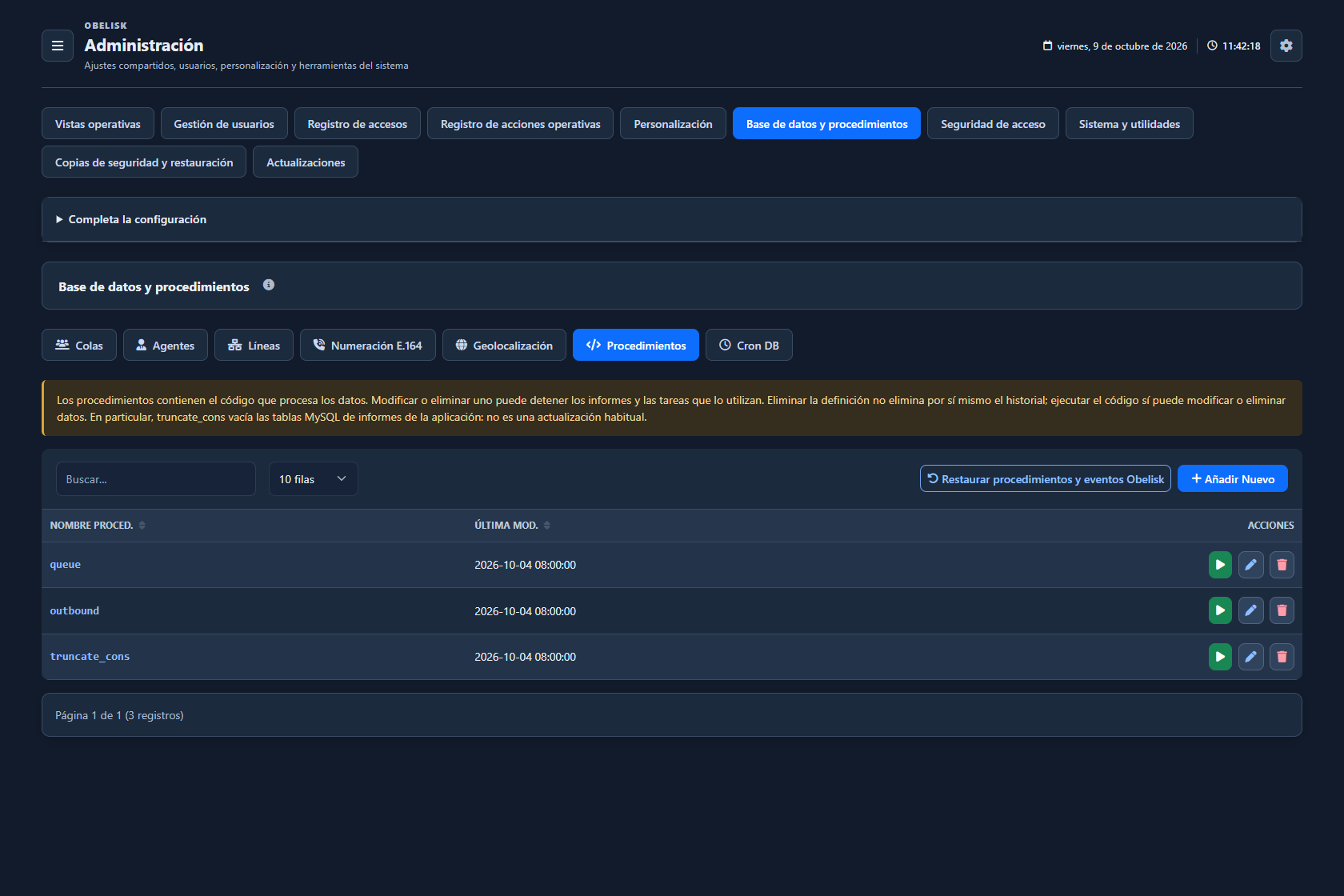 Base de datos y catálogos — Procedimientos de informes — Tema oscuro